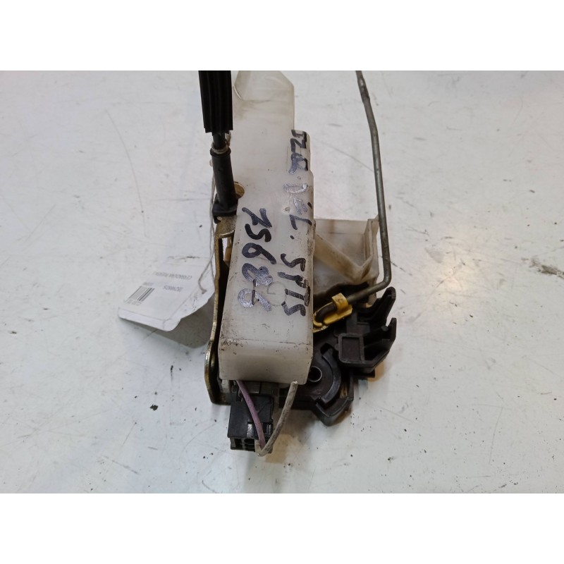 Recambio de cerradura puerta delantera izquierda para renault clio ii (bb_, cb_) 1.4 (b/cb0c, b/cb0s) referencia OEM IAM   