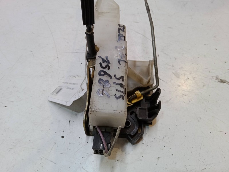 Recambio de cerradura puerta delantera izquierda para renault clio ii (bb_, cb_) 1.4 (b/cb0c, b/cb0s) referencia OEM IAM   