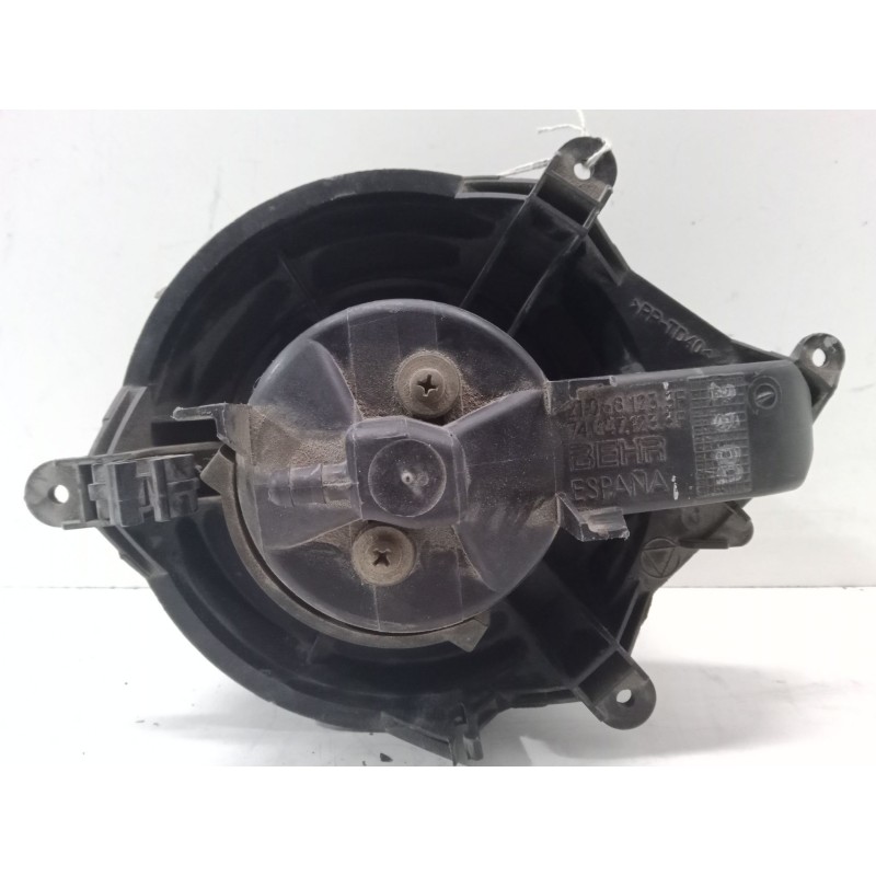 Recambio de motor calefaccion para ford mondeo iii (b5y) 2.0 16v referencia OEM IAM 21.068.123.3F.74.047.123.3F  