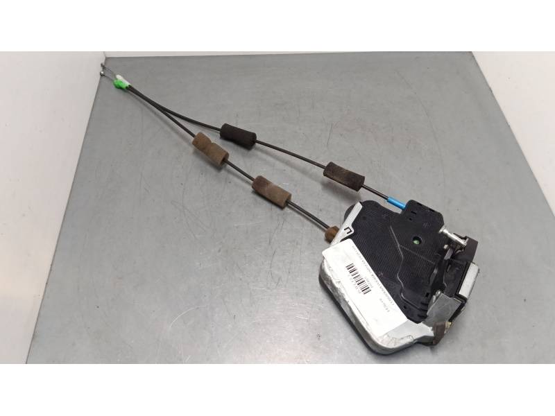 CERRADURA PUERTA TRASERA DERECHA 6905053040 