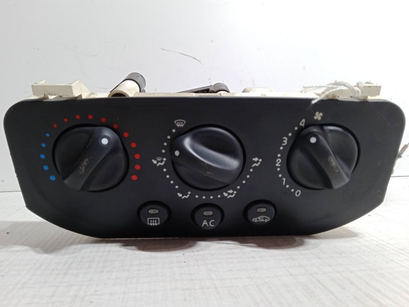 Recambio de mando calefaccion / a/a para renault clio ii (bb_, cb_) 1.4 16v (b/cb0p, bb13) referencia OEM IAM VST654982E  692700