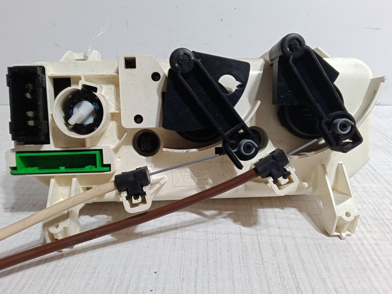 Recambio de mando calefaccion / a/a para renault clio ii (bb_, cb_) 1.4 16v (b/cb0p, bb13) referencia OEM IAM VST654982E  692700