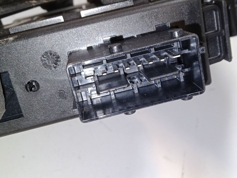 Recambio de elevalunas electrico delantero derecho para citroën c4 grand picasso i (ua_) 2.0 hdi 150 referencia OEM IAM 96740326