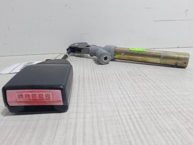 Recambio de anclaje con pretensor delantero derecho para renault clio ii (bb_, cb_) 1.4 16v (b/cb0p, bb13) referencia OEM IAM 55