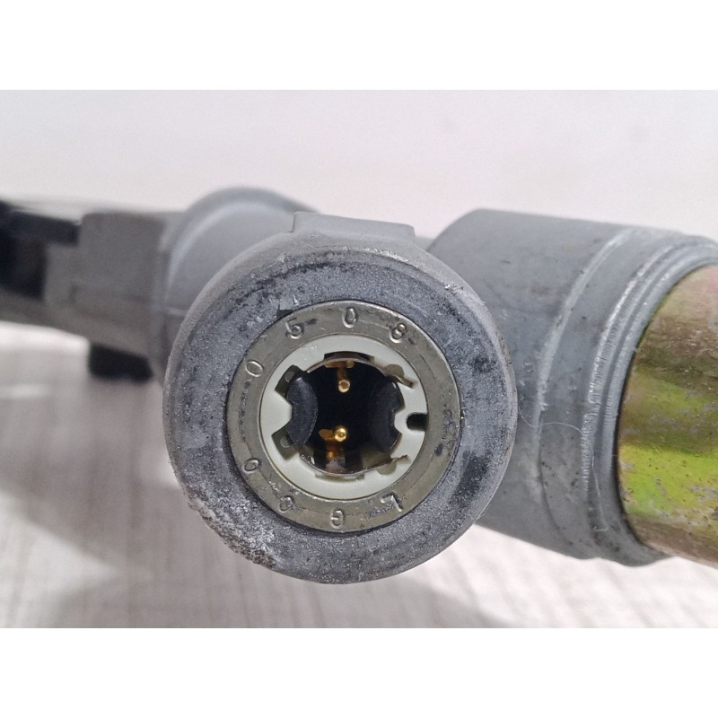 Recambio de anclaje con pretensor delantero derecho para renault clio ii (bb_, cb_) 1.4 16v (b/cb0p, bb13) referencia OEM IAM 55