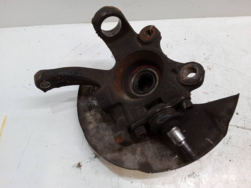 Recambio de mangueta delantera izquierda para volkswagen transporter t4 furgoneta (70a, 70h, 7da, 7dh) 1.9 td referencia OEM IAM Recambio de mangueta delantera izquierda para volkswagen transporter t4 furgoneta (70a, 70h, 7da, 7dh) 1.9 td referencia OEM IAM