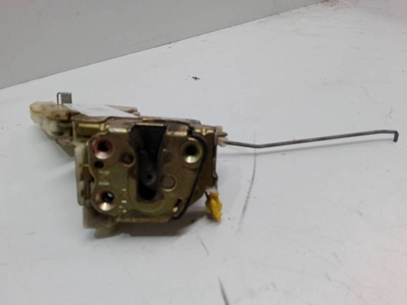 CERRADURA PUERTA DELANTERA DERECHA 
