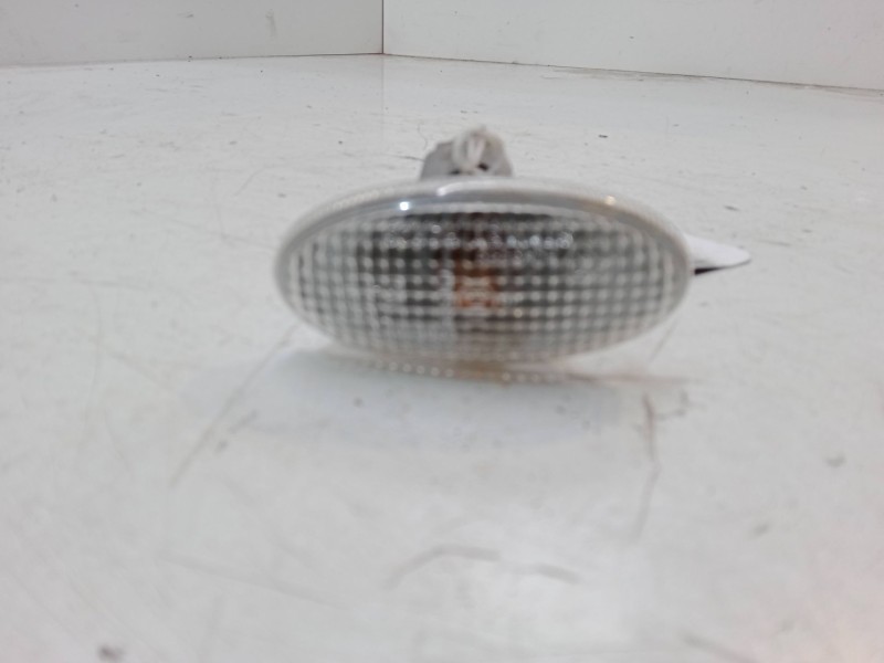 Recambio de intermitente lateral izquierdo para mazda 5 (cr19) 1.8 (cr19) referencia OEM IAM   