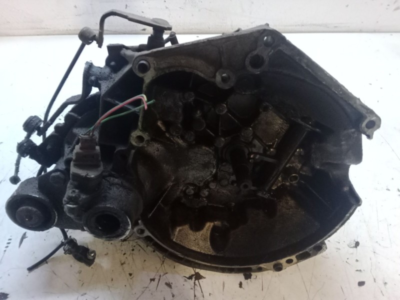 Recambio de caja de cambios manual 5 velocidades para citroën saxo (s0, s1) 1.4 vts referencia OEM IAM    Recambio de caja de cambios manual 5 velocidades para citroën saxo (s0, s1) 1.4 vts referencia OEM IAM