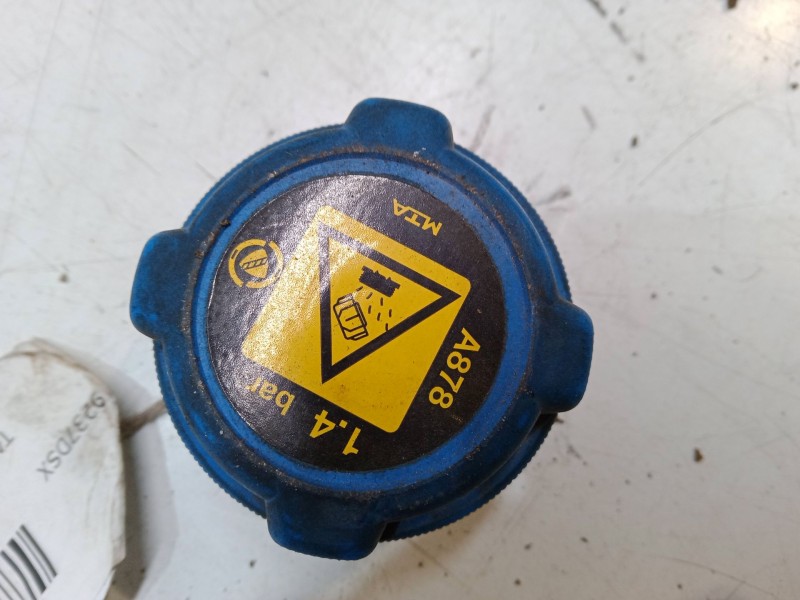 Recambio de tapon botella expansion para fiat stilo (192_) 1.9 jtd (192_xe1a) referencia OEM IAM    Recambio de tapon botella expansion para fiat stilo (192_) 1.9 jtd (192_xe1a) referencia OEM IAM