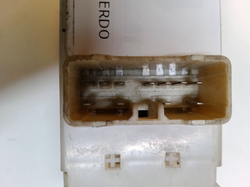 Recambio de mando elevalunas delantero izquierdo para hyundai accent ii (lc) 1.5 crdi referencia OEM IAM   