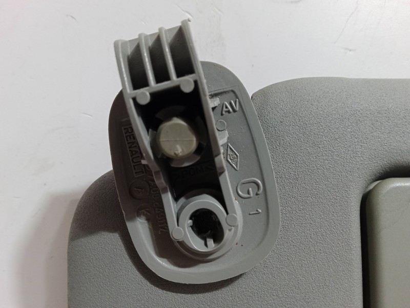 Recambio de parasol izquierdo para renault clio ii (bb_, cb_) 1.5 dci (b/cb07) referencia OEM IAM   