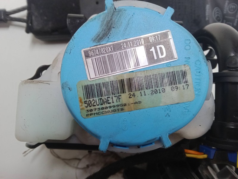 Recambio de cinturon seguridad delantero derecho para citroën c4 grand picasso i (ua_) 2.0 hdi 150 referencia OEM IAM 96747820xt