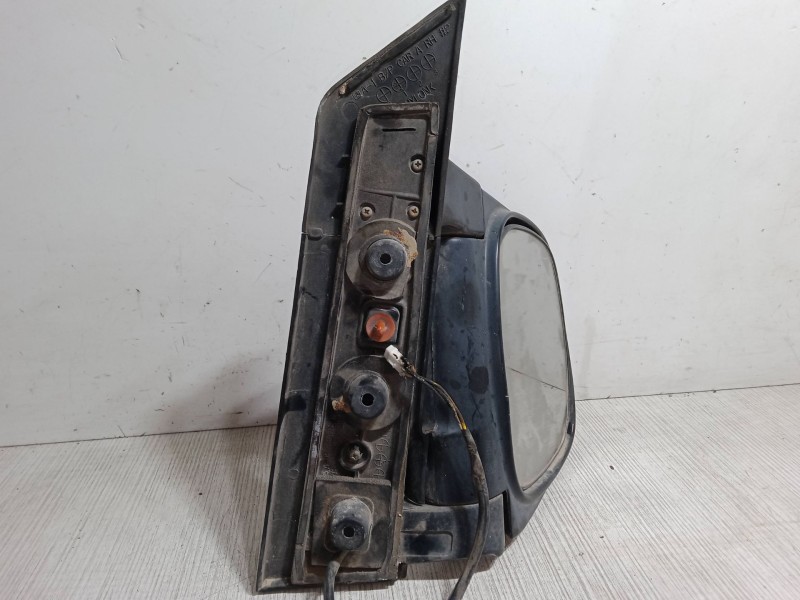 Recambio de retrovisor electrico derecho para hyundai h-1 / starex autobús (a1) 2.5 tci referencia OEM IAM   