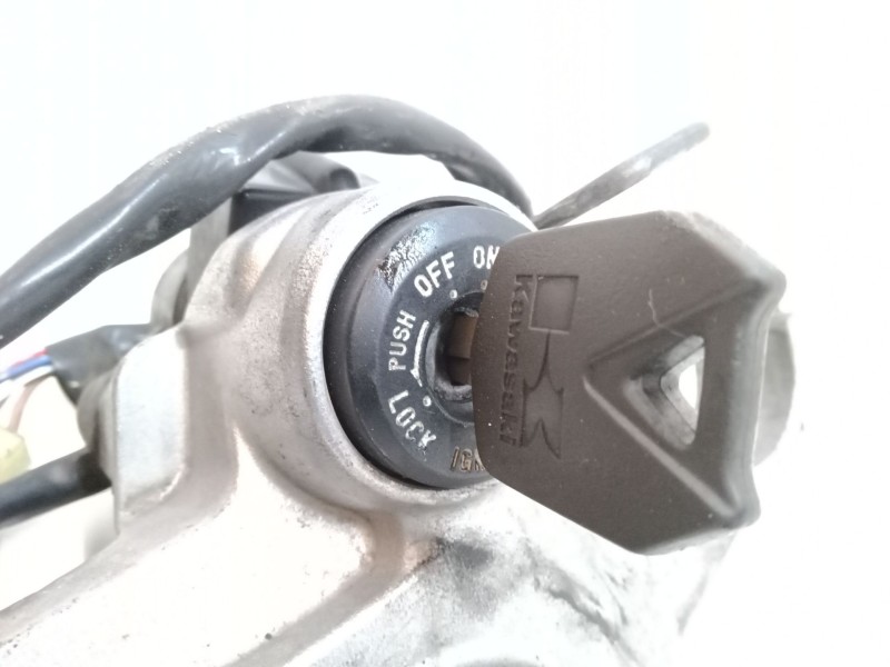Recambio de clausor para kawasaki versys versys (le650a) referencia OEM IAM   