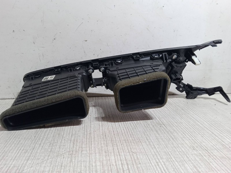 Recambio de aireador central para kia cee´d (jd) 1.6 gt referencia OEM IAM   
