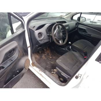 TOYOTA YARIS (_P13_)