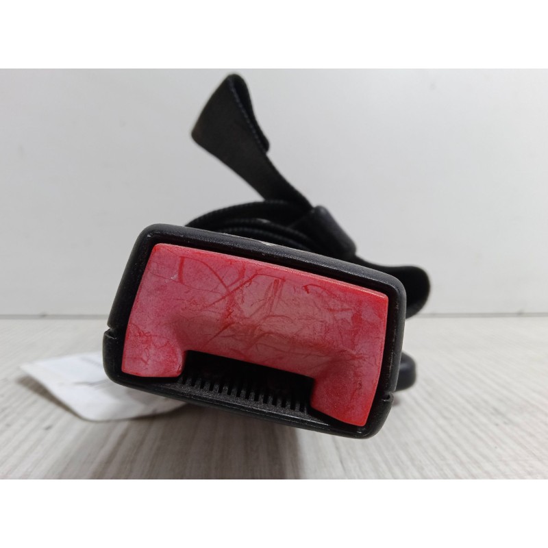 Recambio de anclaje cinturon trasero izquierdo para mercedes-benz clase e (w210) e 320 (210.055) referencia OEM IAM 560210200  