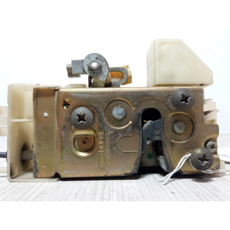 Recambio de cerradura puerta delantera derecha para ford fiesta iv (ja_, jb_) 1.25 i 16v referencia OEM IAM 96FG-A219A64CE  