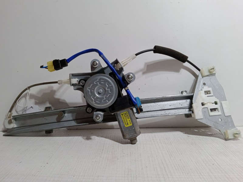 Recambio de elevalunas electrico trasero izquierdo para chevrolet lacetti (j200) 2.0 d referencia OEM IAM 96475131  