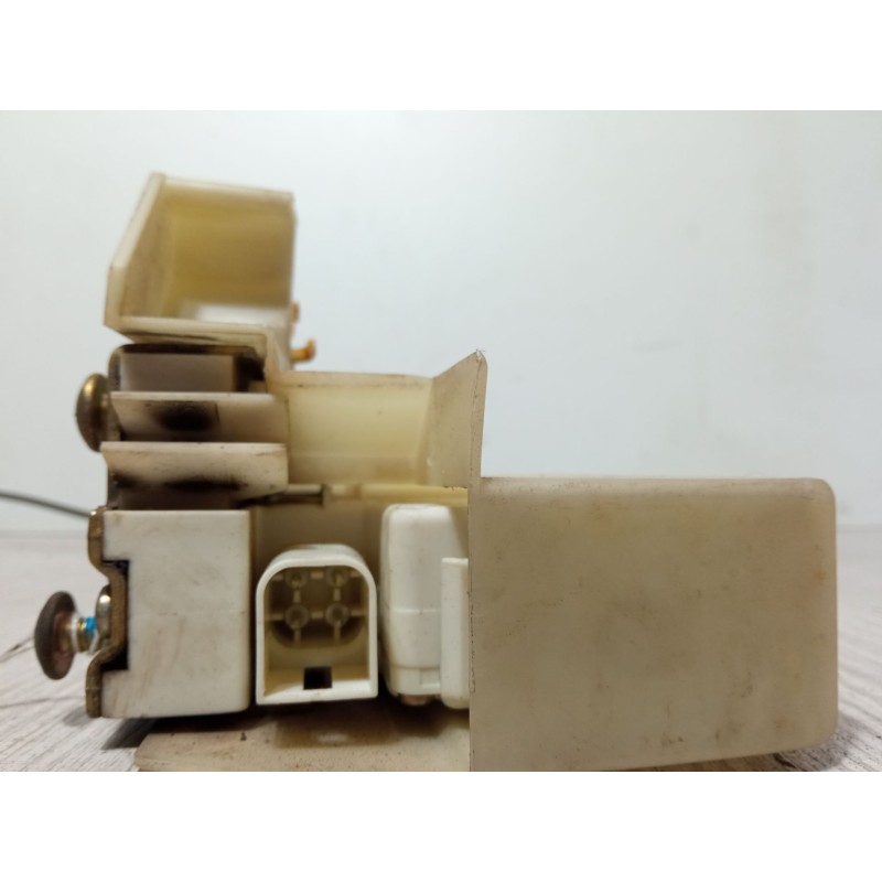 Recambio de cerradura puerta delantera derecha para ford fiesta iv (ja_, jb_) 1.25 i 16v referencia OEM IAM 96FG-A219A64CE  