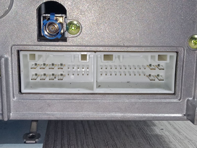 Recambio de pantalla multifuncion para kia cee´d (jd) 1.6 gt referencia OEM IAM   