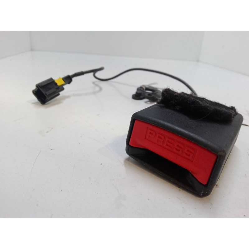 Recambio de anclaje cinturon trasero derecho para citroën c4 grand picasso i (ua_) 2.0 hdi 150 referencia OEM IAM   