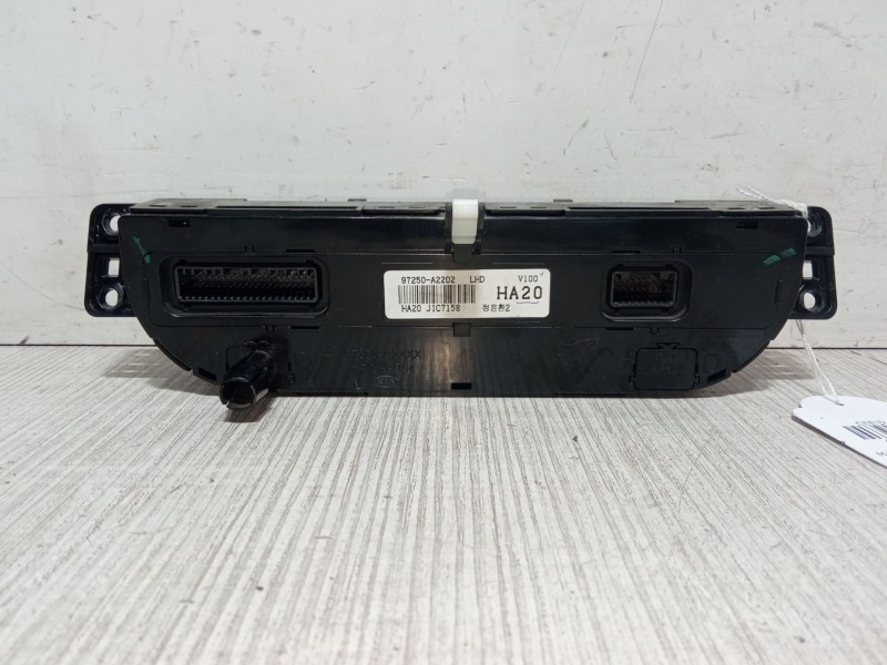 Recambio de mando climatizador para kia cee´d (jd) 1.6 gt referencia OEM IAM 97250A2202  