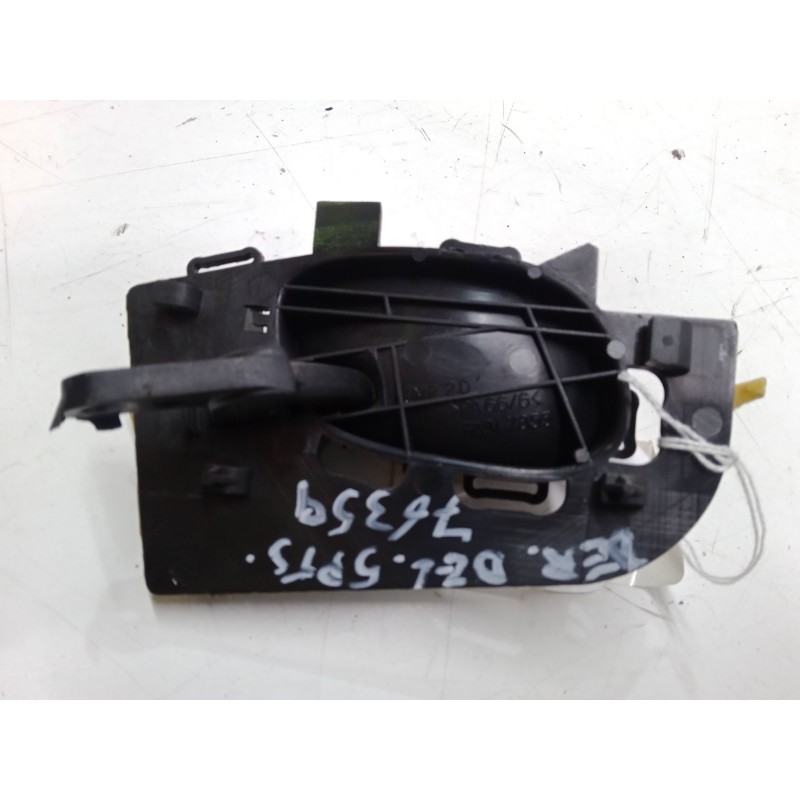 Recambio de maneta interior puerta delantera derecha para peugeot 206 hatchback (2a/c) 1.4 i referencia OEM IAM    Recambio de maneta interior puerta delantera derecha para peugeot 206 hatchback (2a/c) 1.4 i referencia OEM IAM