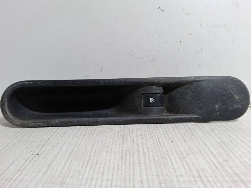 Recambio de mando elevalunas delantero derecho para renault espace iv (jk0/1_) 1.9 dci (jk0u, jk0g) referencia OEM IAM   