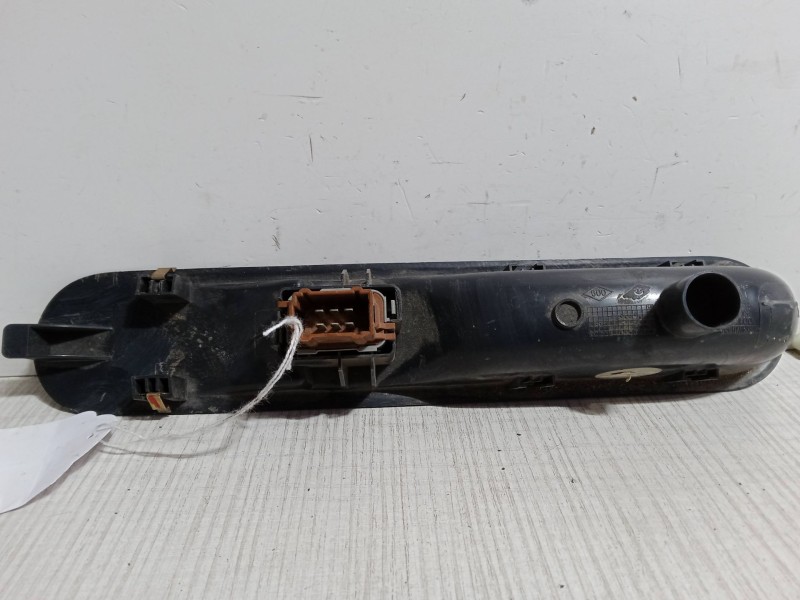 Recambio de mando elevalunas delantero derecho para renault espace iv (jk0/1_) 1.9 dci (jk0u, jk0g) referencia OEM IAM   