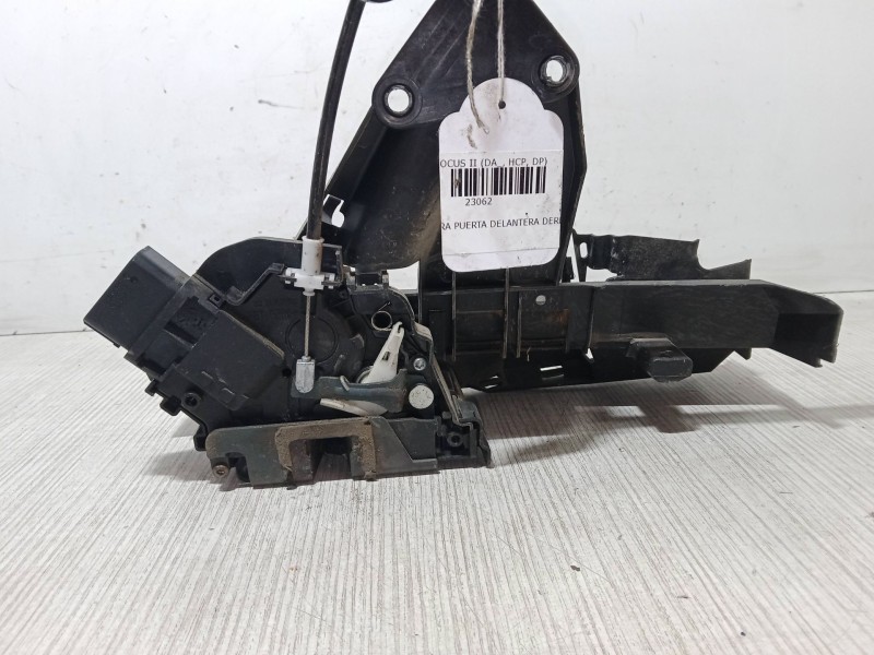 Recambio de cerradura puerta delantera derecha para ford focus ii (da_, hcp, dp) 1.6 tdci referencia OEM IAM 240021300  
