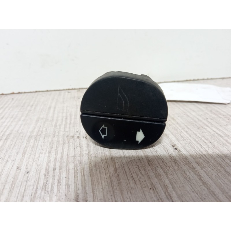 Recambio de mando elevalunas delantero derecho para ford fiesta iv (ja_, jb_) 1.25 i 16v referencia OEM IAM   