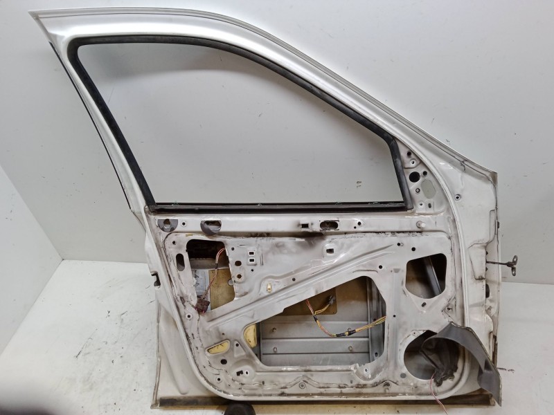 Recambio de puerta delantera izquierda para citroën xsara (n1) 2.0 hdi 90 referencia OEM IAM    Recambio de puerta delantera izquierda para citroën xsara (n1) 2.0 hdi 90 referencia OEM IAM