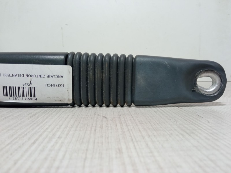 Recambio de anclaje cinturon delantero izquierdo para fiat bravo i (182_) 1.4 (182.ag) referencia OEM IAM C166-8A07 10439181 