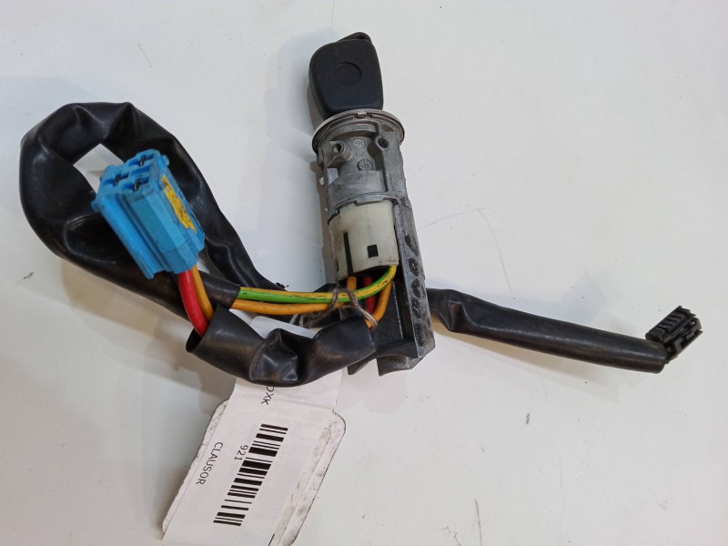 Recambio de clausor para peugeot 206 hatchback (2a/c) 1.4 i referencia OEM IAM    Recambio de clausor para peugeot 206 hatchback (2a/c) 1.4 i referencia OEM IAM