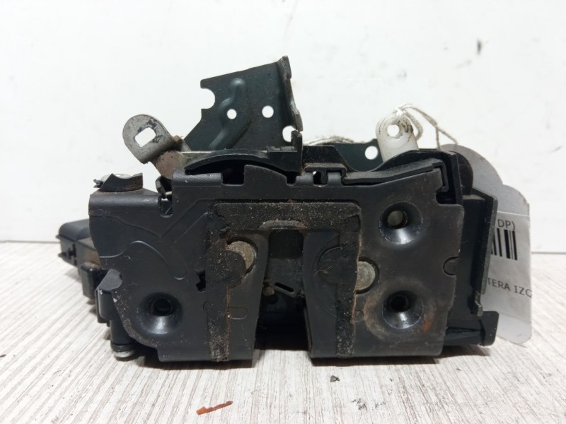 Recambio de cerradura puerta delantera izquierda para ford focus ii (da_, hcp, dp) 1.6 tdci referencia OEM IAM 3M5AR21813ET  