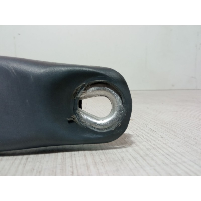 Recambio de anclaje cinturon delantero izquierdo para fiat bravo i (182_) 1.4 (182.ag) referencia OEM IAM C166-8A07 10439181 