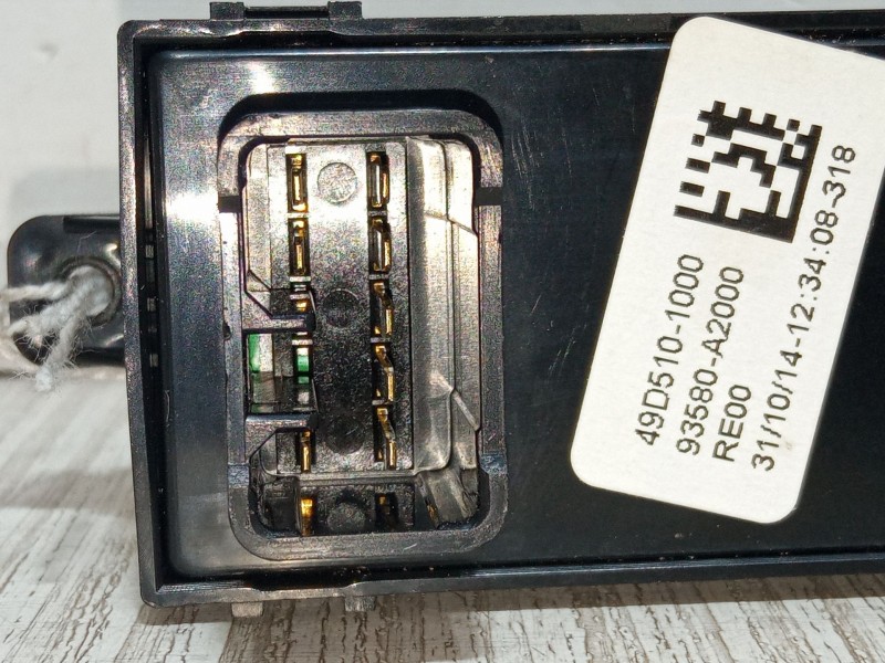 Recambio de mando elevalunas delantero derecho para kia cee´d (jd) 1.6 gt referencia OEM IAM   