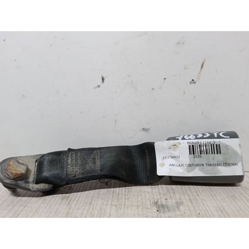 Recambio de anclaje cinturon trasero central para fiat bravo i (182_) 1.4 (182.ag) referencia OEM IAM   