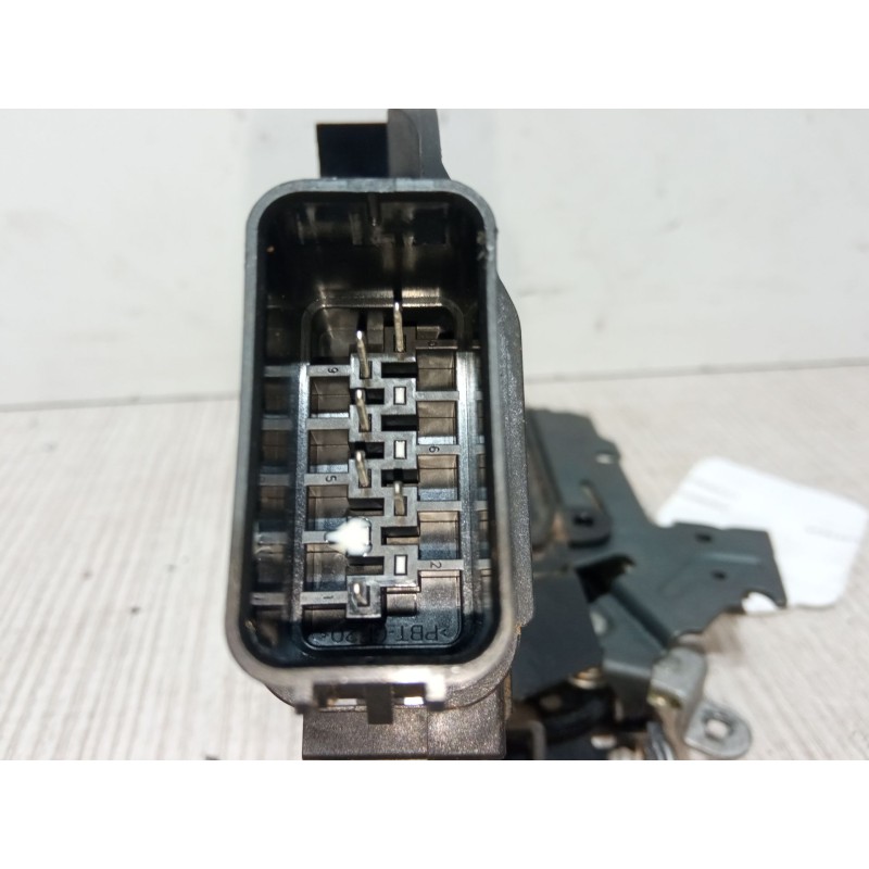 Recambio de cerradura puerta delantera izquierda para ford focus ii (da_, hcp, dp) 1.6 tdci referencia OEM IAM 3M5AR21813ET  