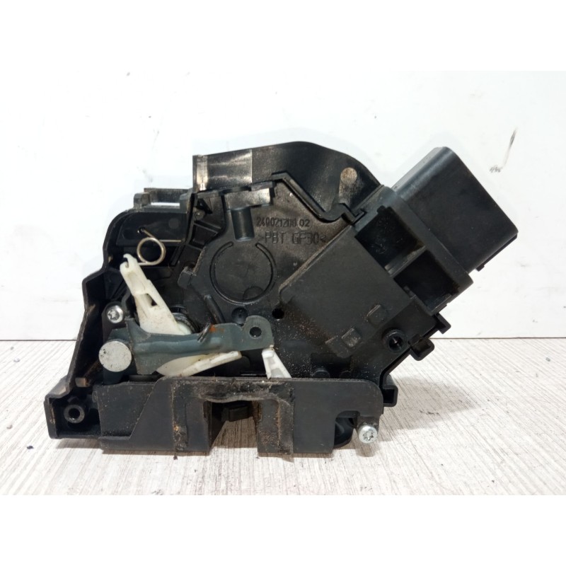 Recambio de cerradura puerta delantera izquierda para ford focus ii (da_, hcp, dp) 1.6 tdci referencia OEM IAM 3M5AR21813ET  