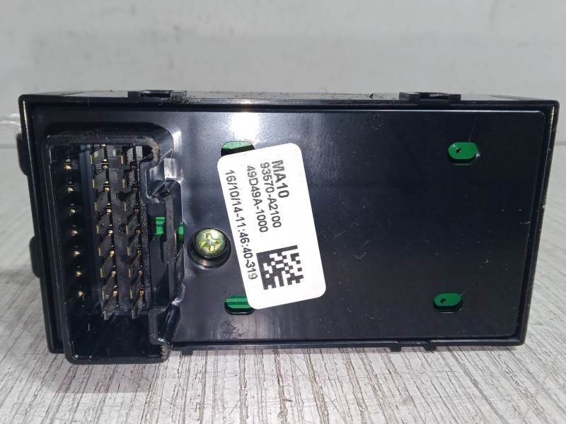 Recambio de mando elevalunas delantero izquierdo para kia cee´d (jd) 1.6 gt referencia OEM IAM 93570A2100  