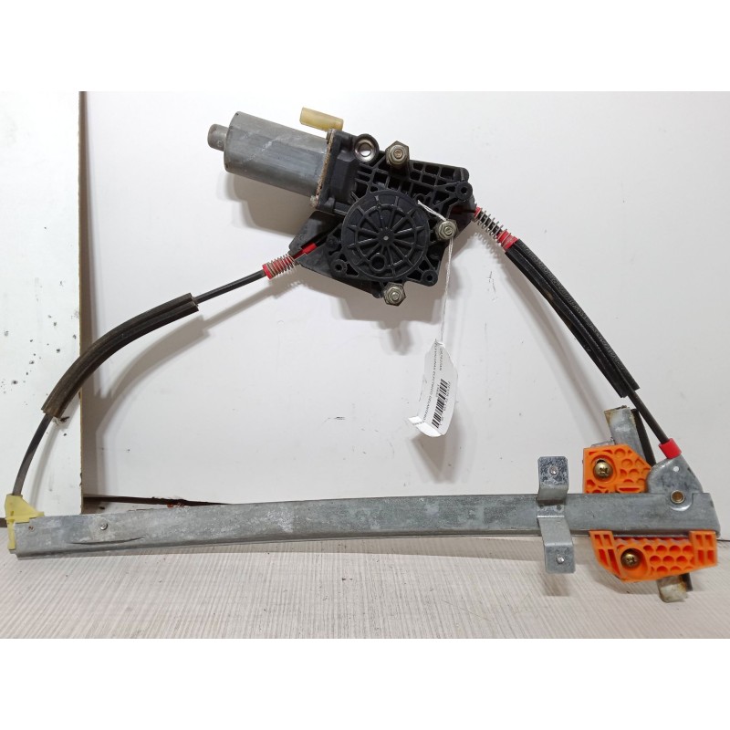 Recambio de elevalunas electrico delantero derecho para ford fiesta iv (ja_, jb_) 1.25 i 16v referencia OEM IAM 0130821683  