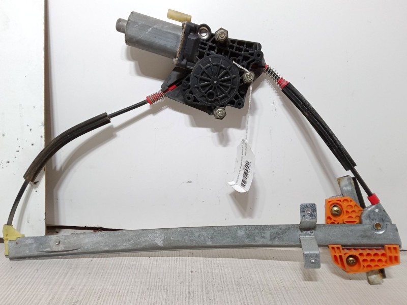 Recambio de elevalunas electrico delantero derecho para ford fiesta iv (ja_, jb_) 1.25 i 16v referencia OEM IAM 0130821683  