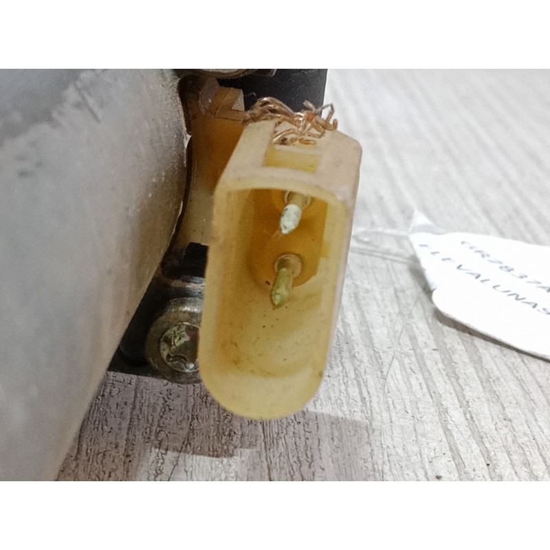 Recambio de elevalunas electrico delantero derecho para ford fiesta iv (ja_, jb_) 1.25 i 16v referencia OEM IAM 0130821683  