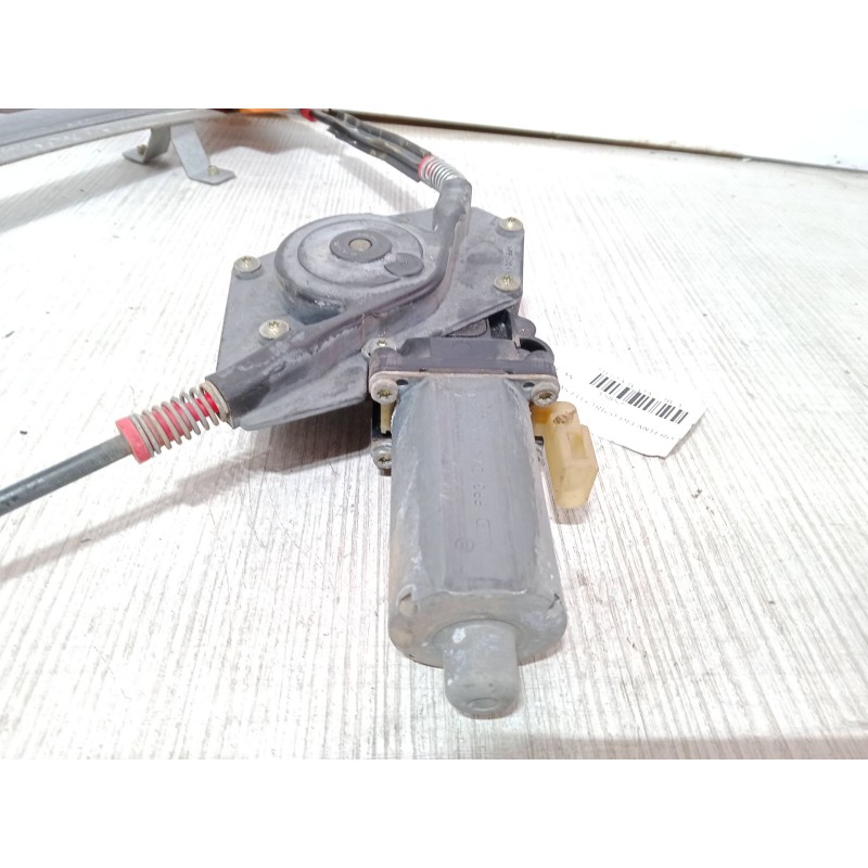 Recambio de elevalunas electrico delantero derecho para ford fiesta iv (ja_, jb_) 1.25 i 16v referencia OEM IAM 0130821683  