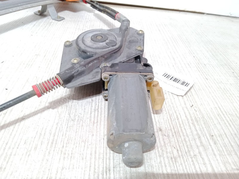 Recambio de elevalunas electrico delantero derecho para ford fiesta iv (ja_, jb_) 1.25 i 16v referencia OEM IAM 0130821683  