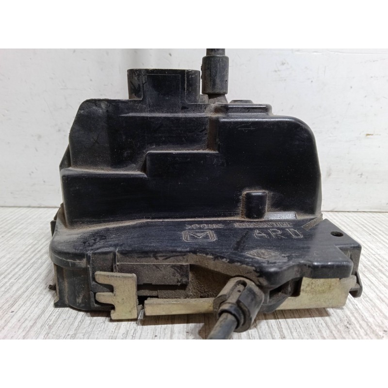 Recambio de cerradura puerta trasera derecha para renault laguna ii (bg0/1_) 2.0 16v (bg00, bg0k, bg0p, bg0w) referencia OEM IAM