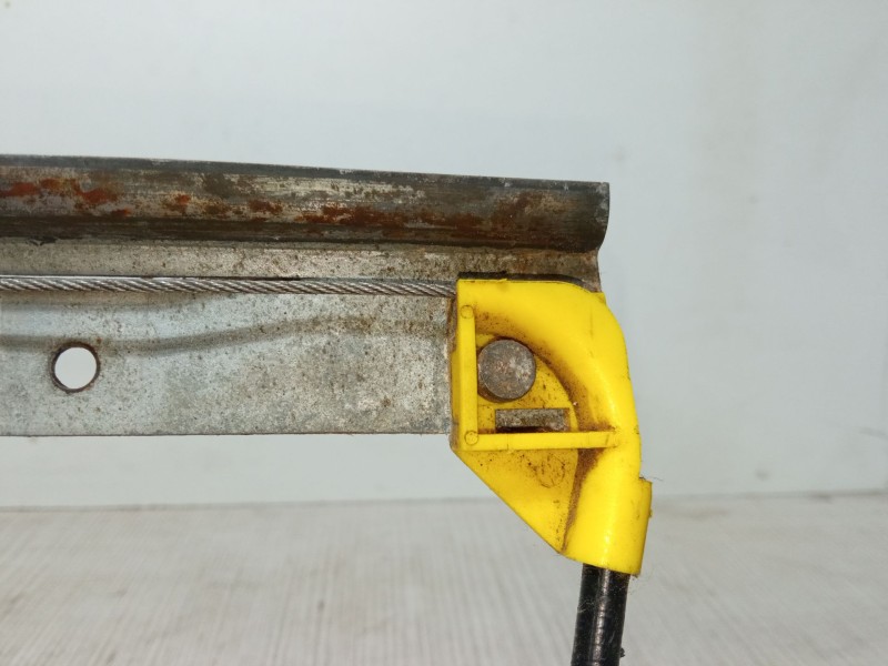 Recambio de elevalunas electrico delantero izquierdo para ford fiesta iv (ja_, jb_) 1.25 i 16v referencia OEM IAM 0130821682  